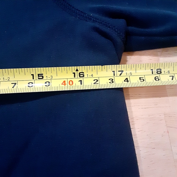 Lululemon long sleeves pullover sweaters  . Size  small - Picture 13 of 15